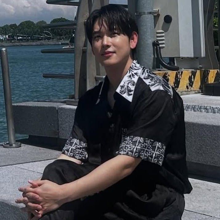 Behind-the-scenes cut of Lim Siwan