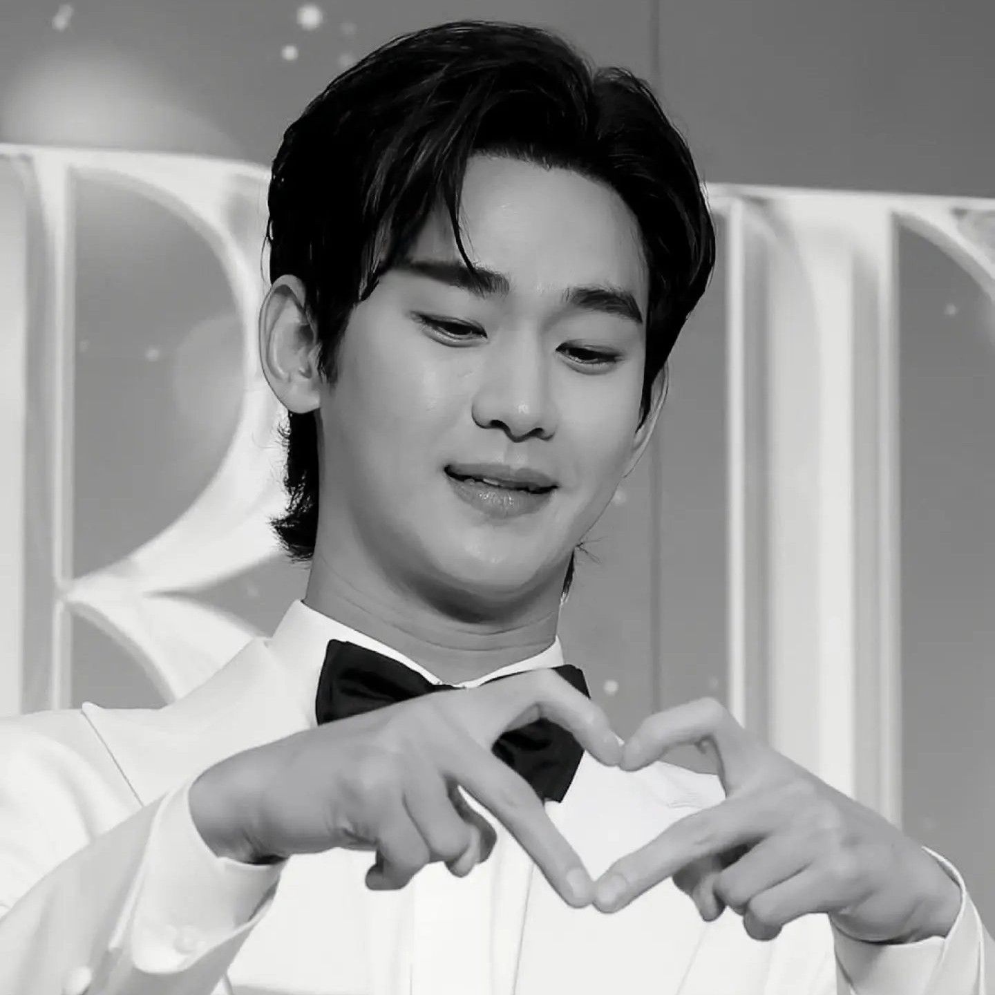 Behind-the-scenes cut of Kim Soohyun