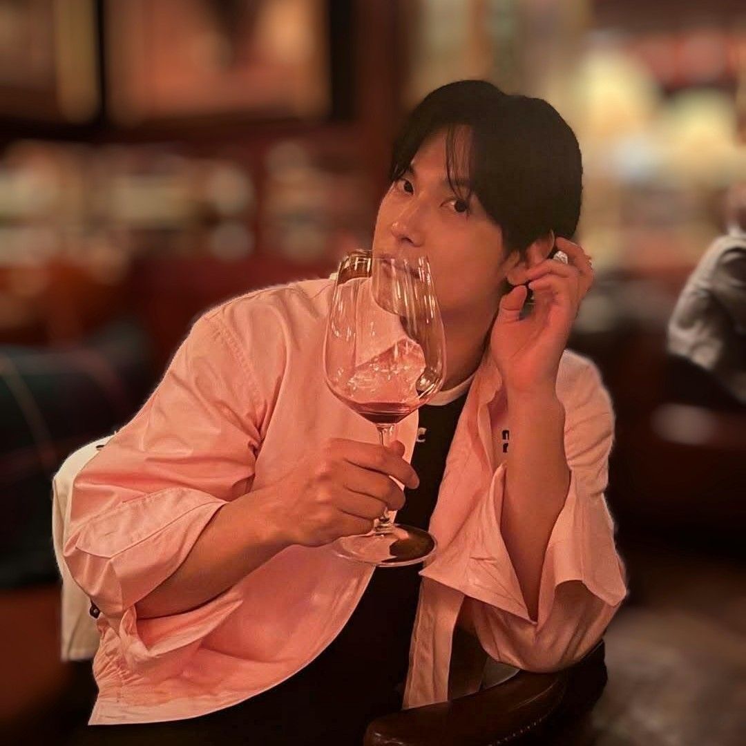 A moment captured by a fan of Lim Siwan