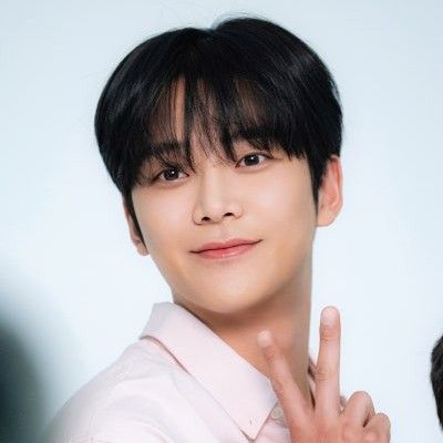로운 최근 활동샷
