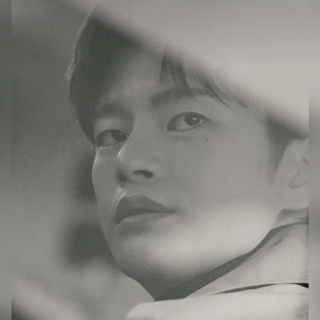Latest photo of Seo Inguk