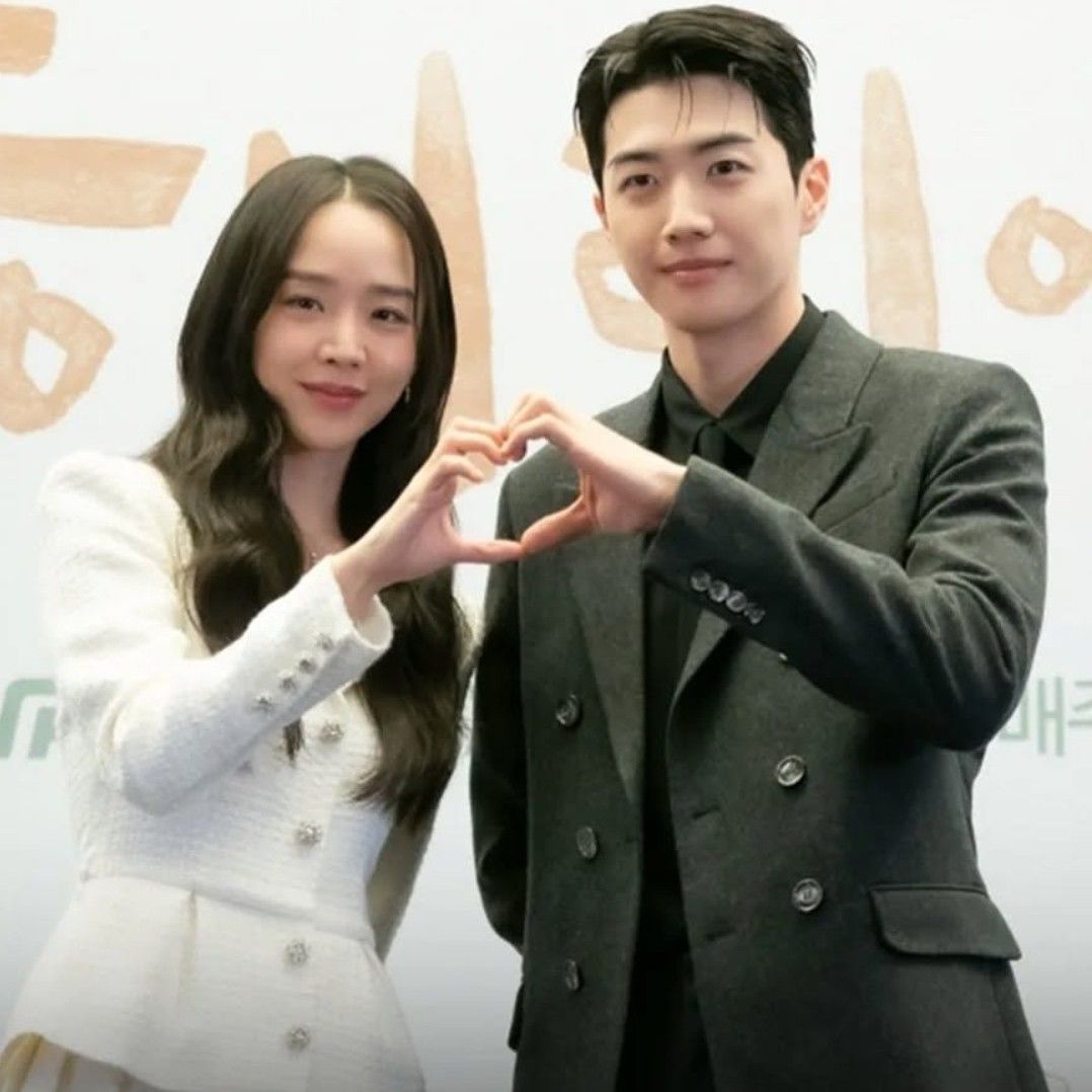 Behind-the-scenes cut of Shin Haesun