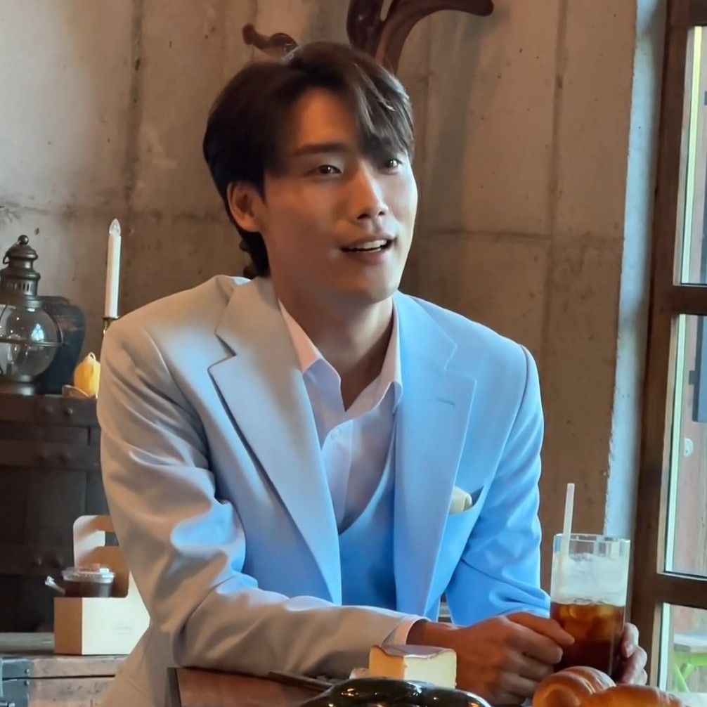Latest photo of Choi Woojin