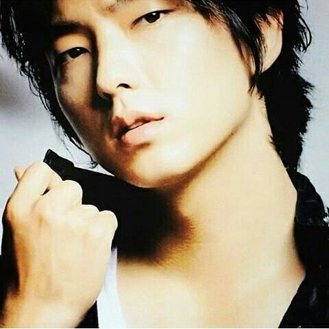 Behind-the-scenes cut of Lee Joongi