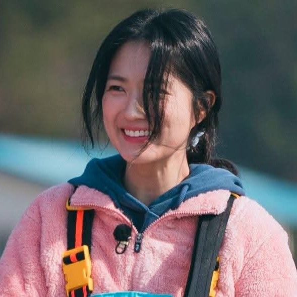 Recent activity shot of Kim Hyeyoon