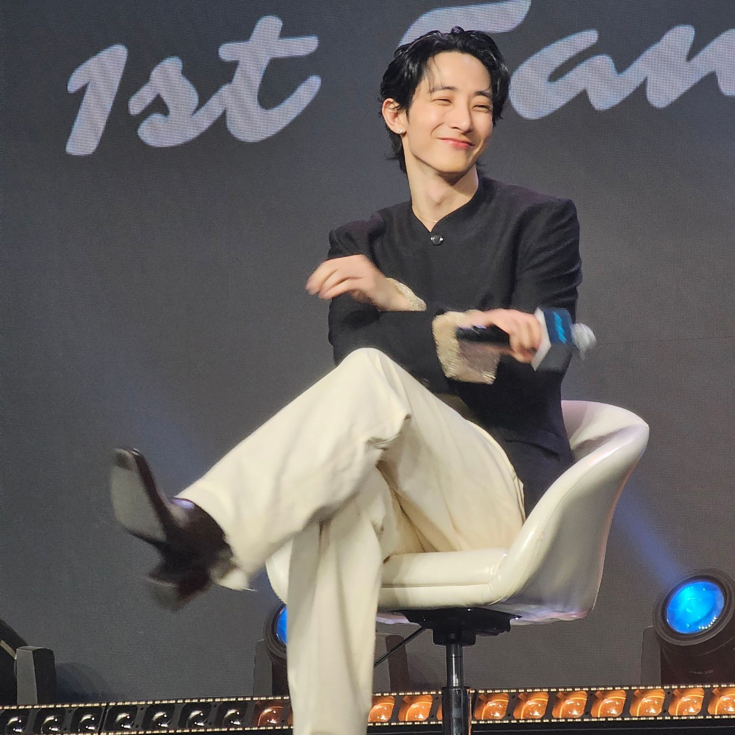 A moment captured by a fan of Lee Soohyuk