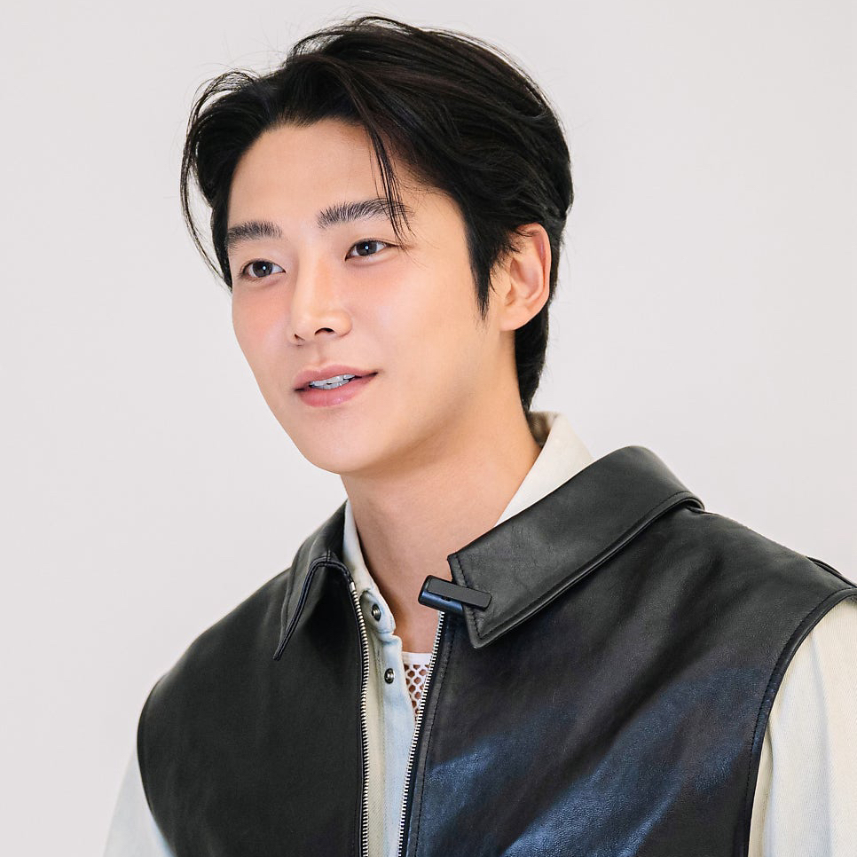 Foto kegiatan terbaru dari Rowoon