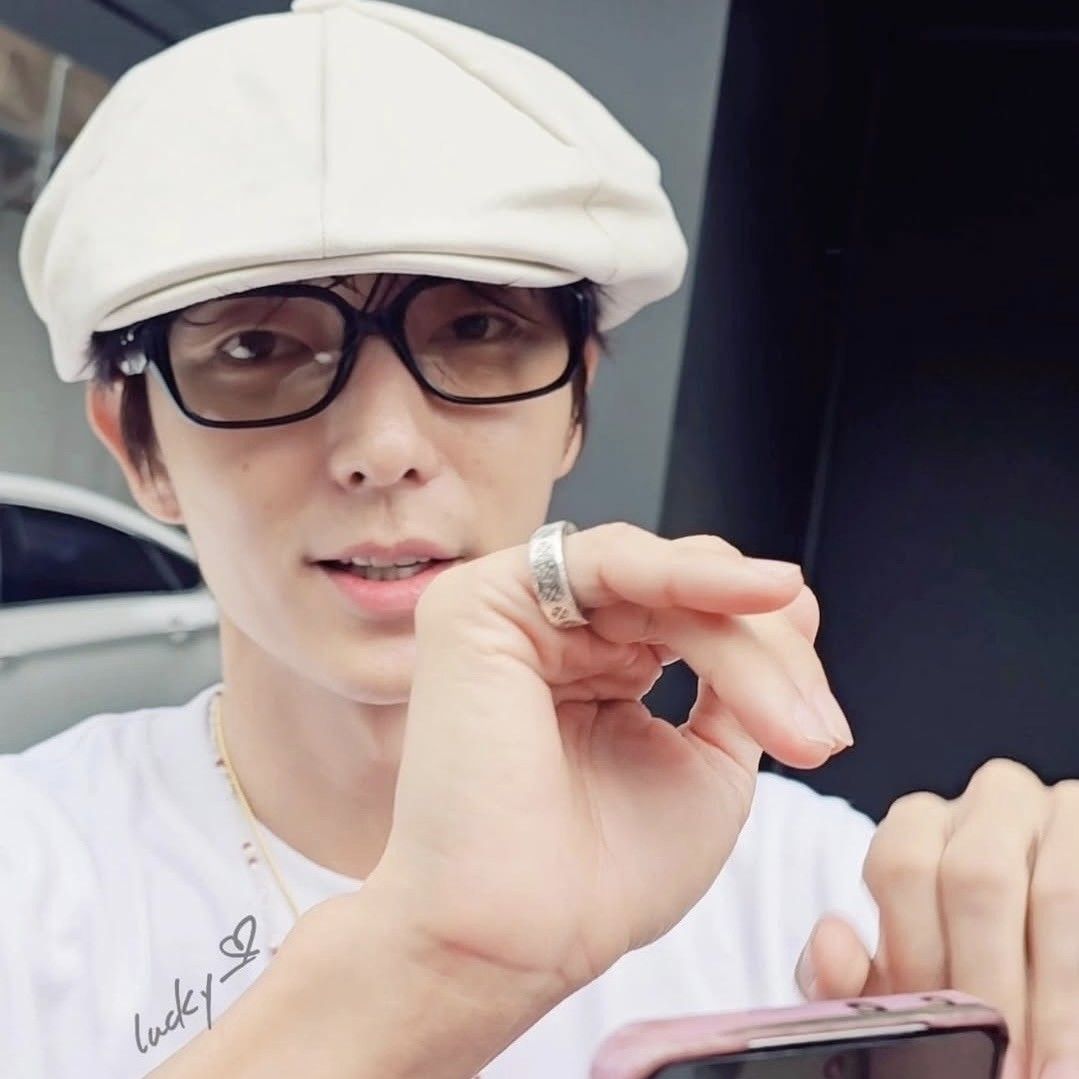 A moment captured by a fan of Lee Joongi