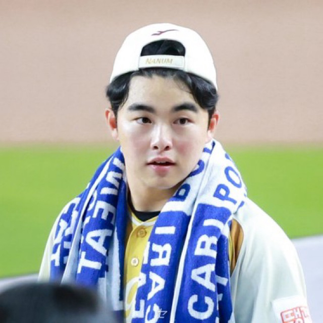 Momen yang diabadikan oleh penggemar Moon HyunBin