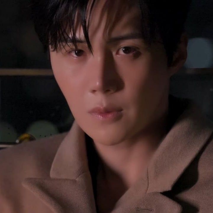 Latest photo of Kim Seonho