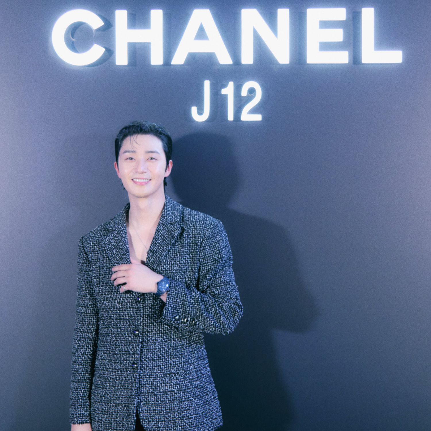 Behind-the-scenes cut of Park Seojoon