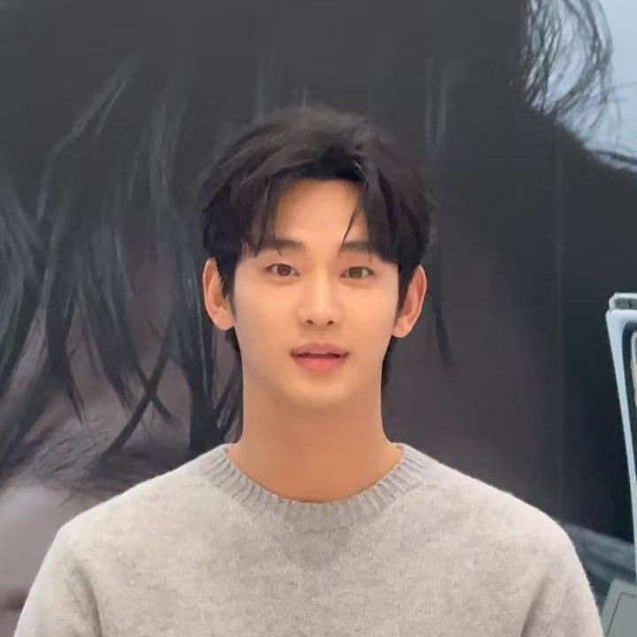 Foto terbaru dari Kim Soohyun