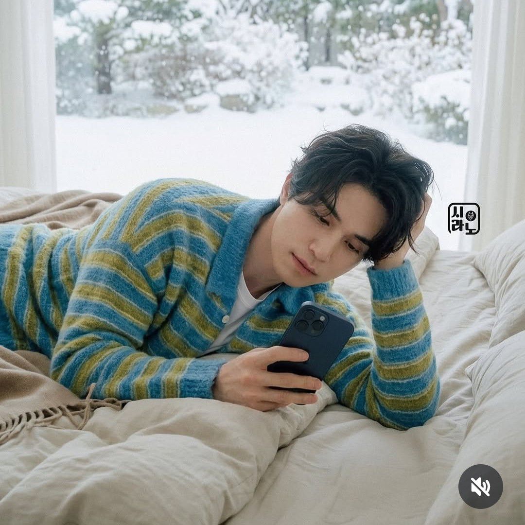 Recent activity shot of Lee Dongwook