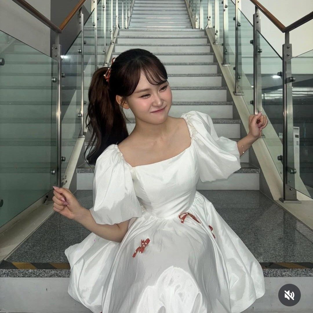 Behind-the-scenes cut of Kim Dahyun