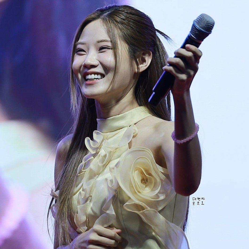 Behind-the-scenes cut of Bae Ahyeon