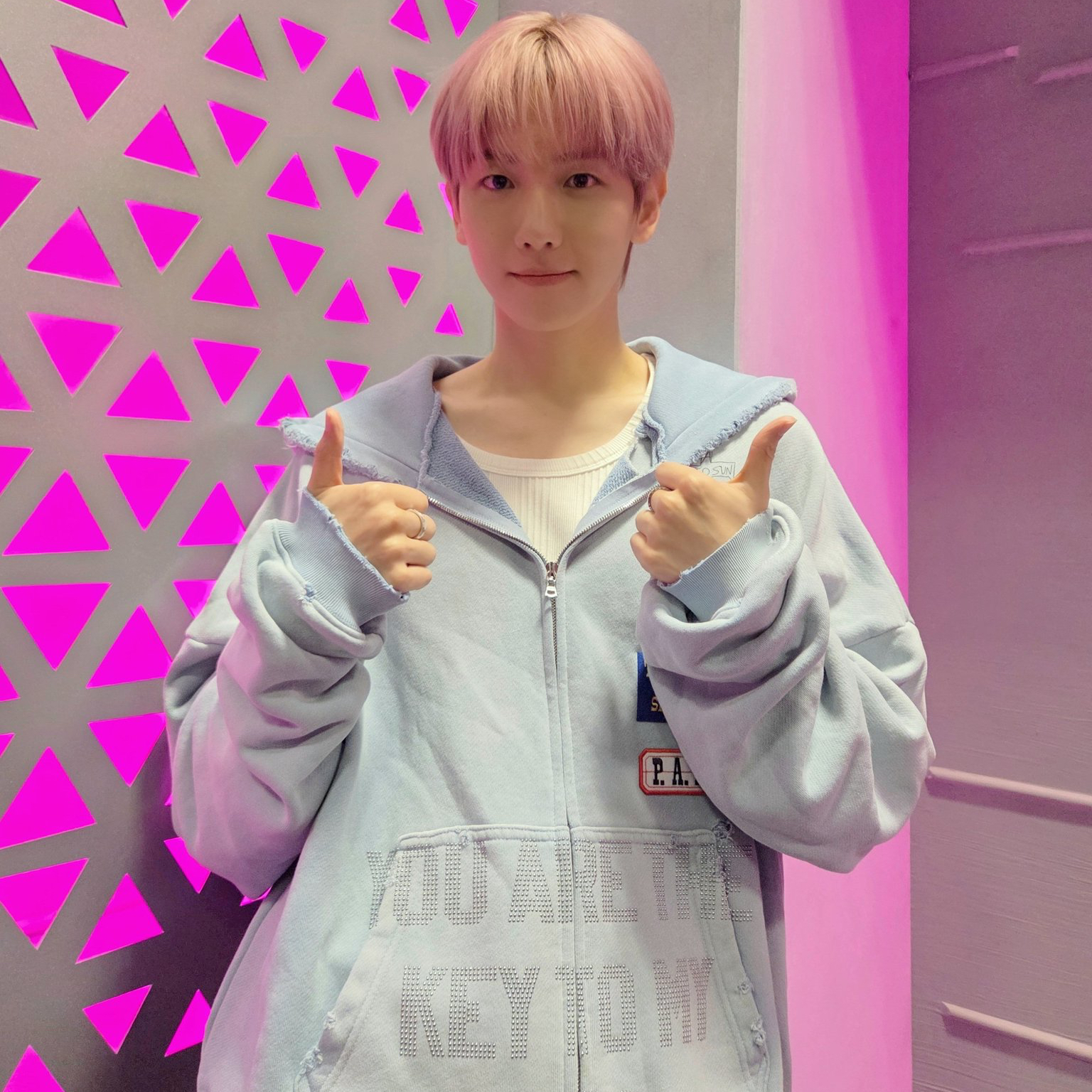 Behind-the-scenes cut of Baekhyun