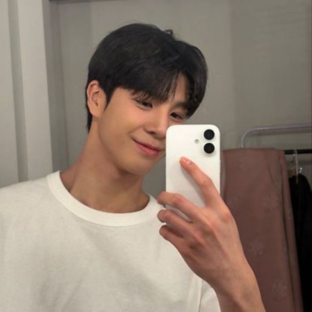 チョン・ドンウォンの最近の活動ショット