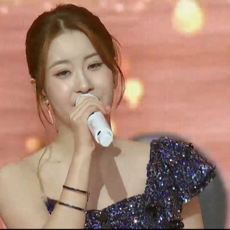 Behind-the-scenes cut of Oh Yujin