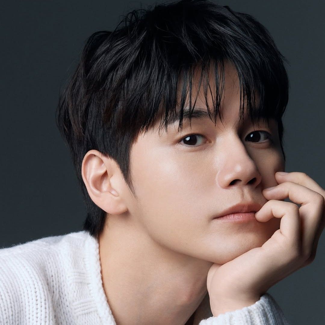 Recent activity shot of Ong Seongwu