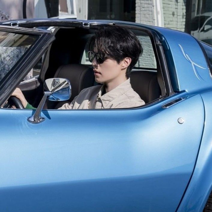 Behind-the-scenes cut of Lee Dongwook
