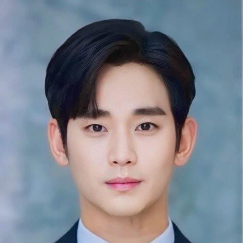 金秀賢的最新照片