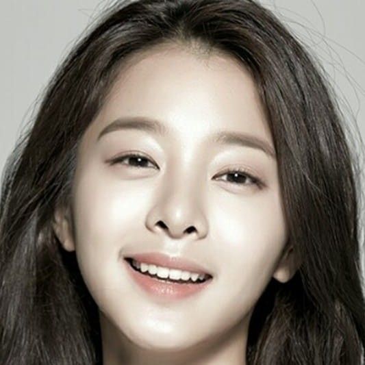Behind-the-scenes cut of Seol Inah