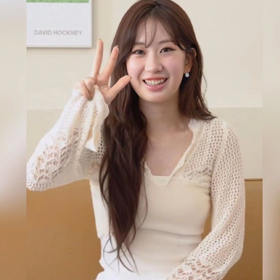 Latest photo of Jeon Yujin