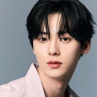 Latest photo of Hwang Minhyun