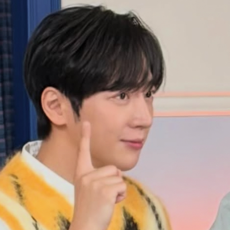 Behind-the-scenes cut of Lee Sangyeob