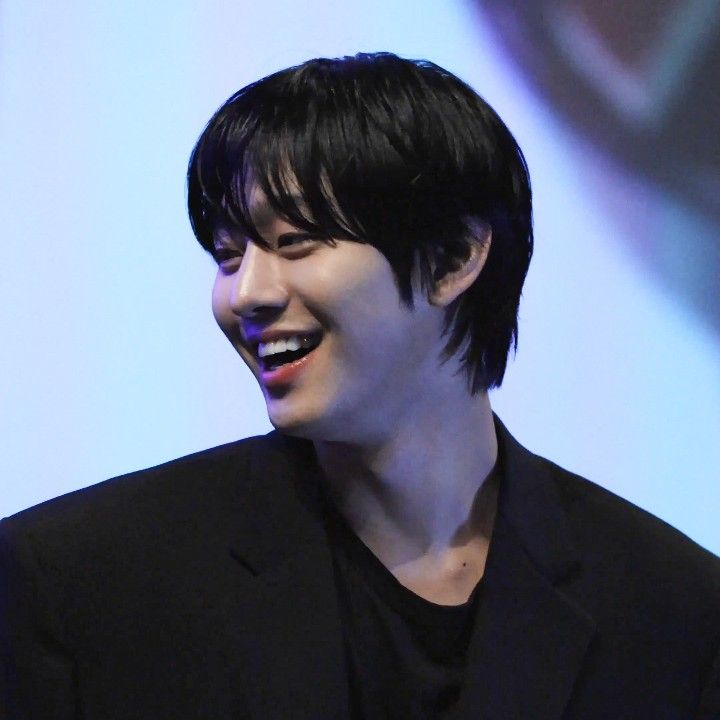 Momen yang diabadikan oleh penggemar Ahn Hyoseop