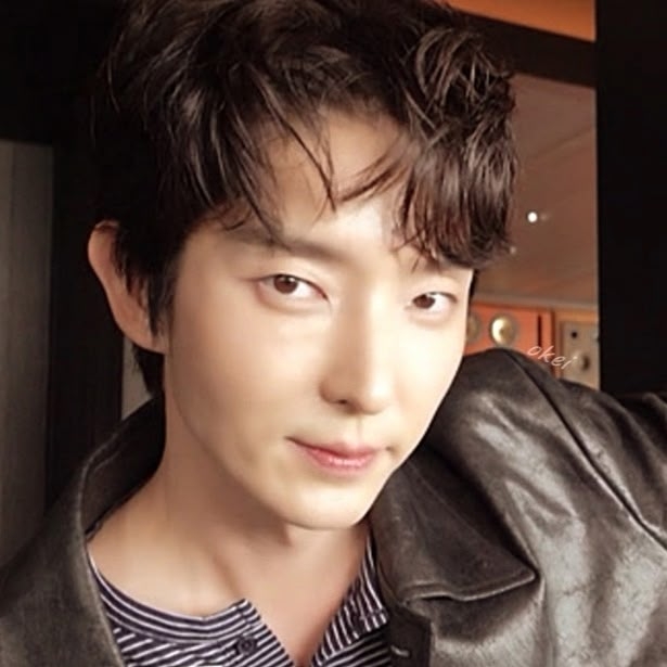 A moment captured by a fan of Lee Joongi