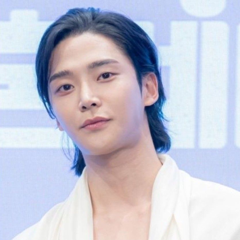 Momen yang diabadikan oleh penggemar Rowoon