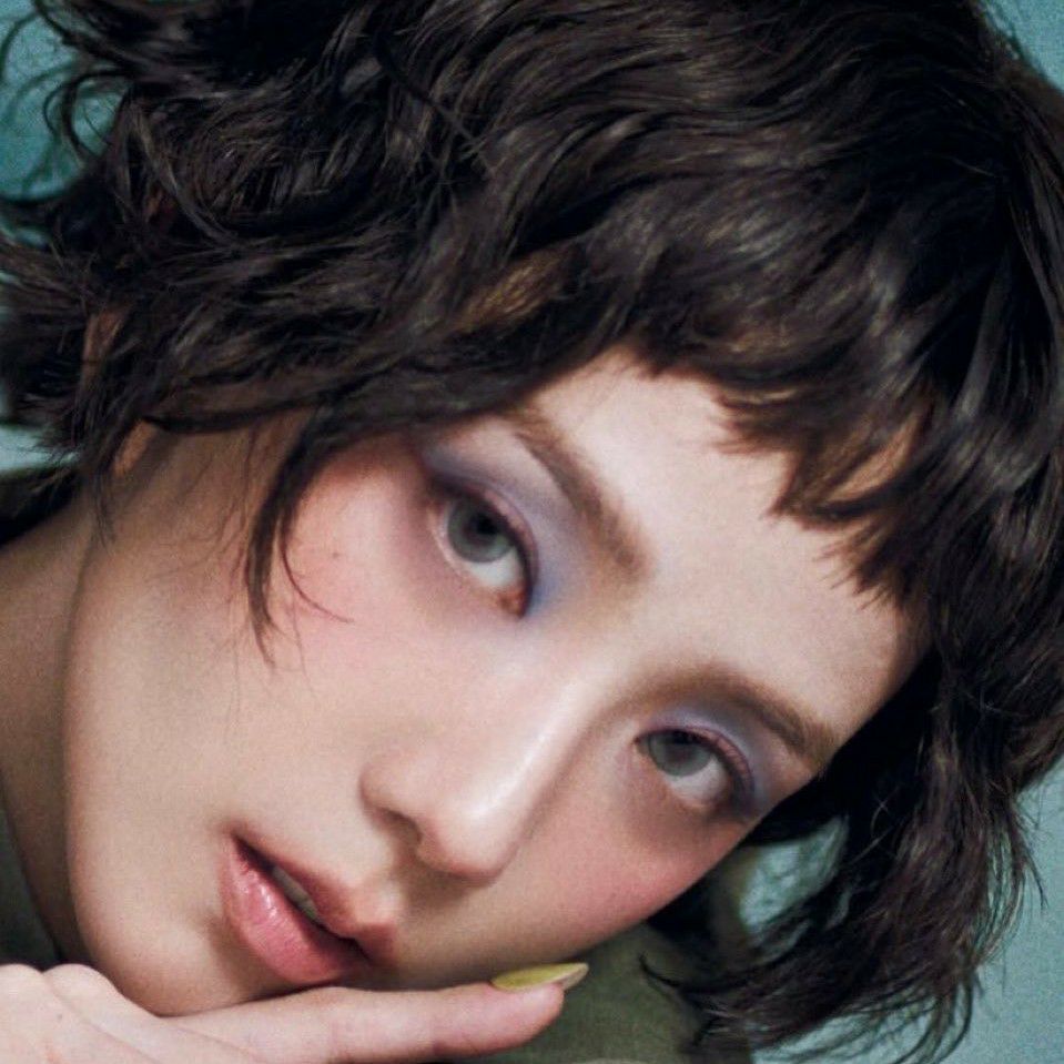 Latest photo of Jisoo (1995)