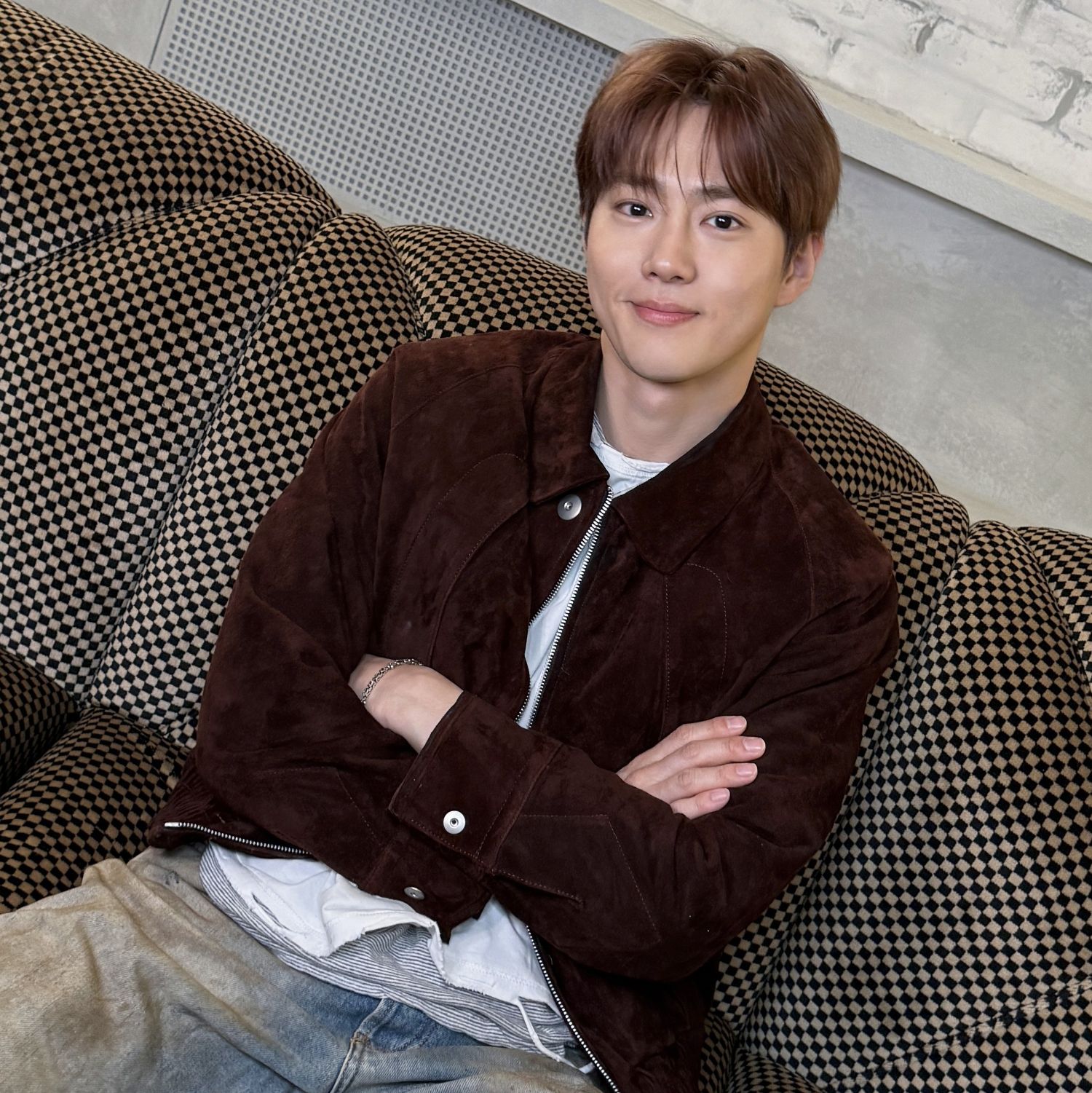 Behind-the-scenes cut of Suho