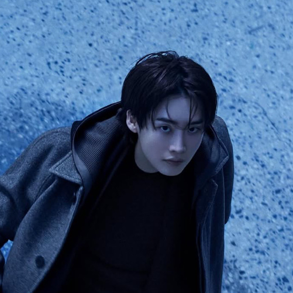 Behind-the-scenes cut of Lee Jongsuk