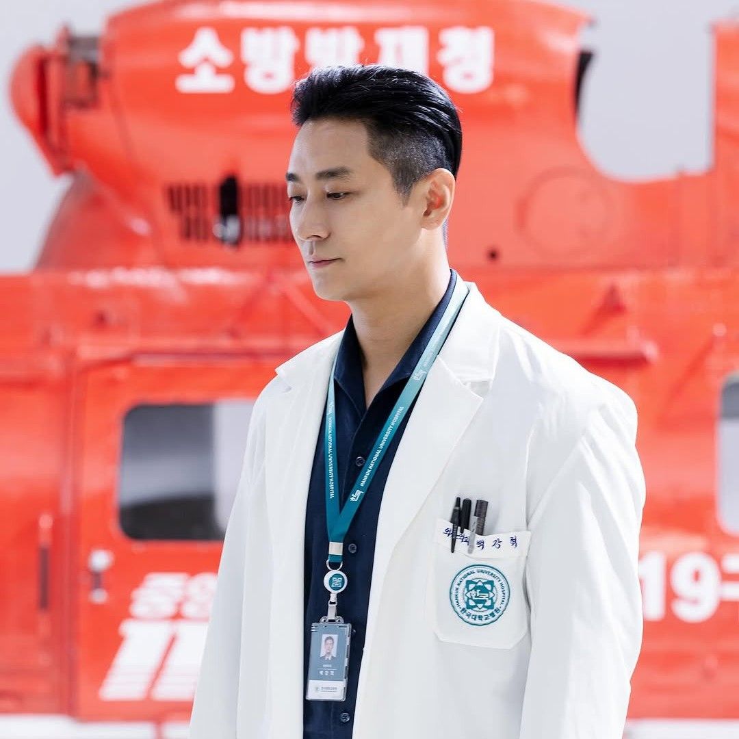 Behind-the-scenes cut of Joo Jihoon