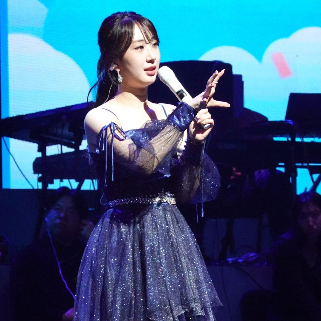 Momen yang diabadikan oleh penggemar Jeon Yujin