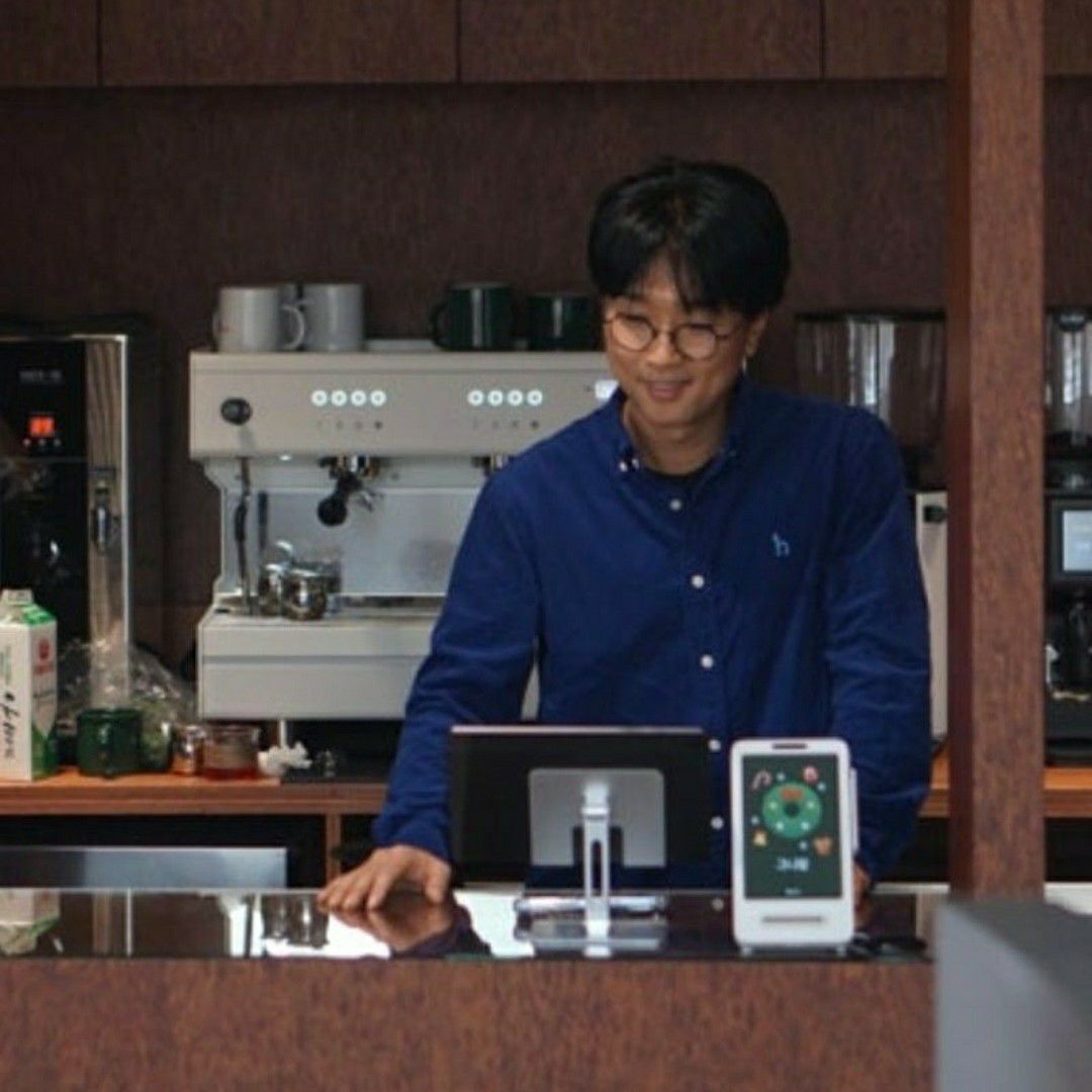 Behind-the-scenes cut of Bak Changgeun