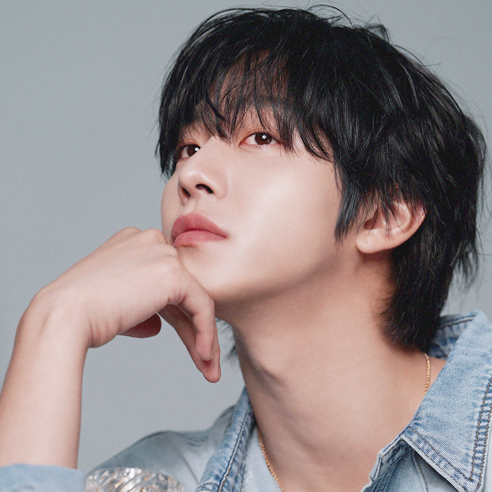 Behind-the-scenes cut of Ahn Hyoseop