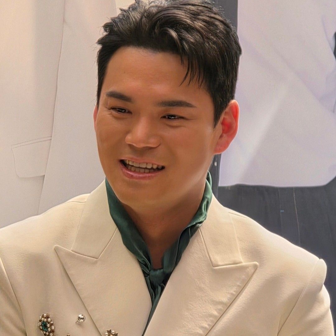 A moment captured by a fan of Lee Jung