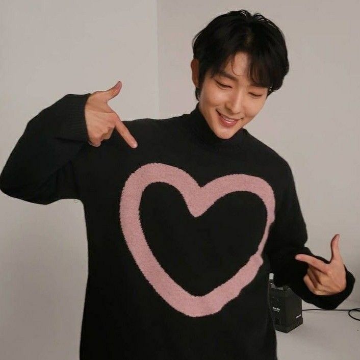 Recent activity shot of Lee Joongi