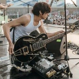 A moment captured by a fan of Lee Seungyoon