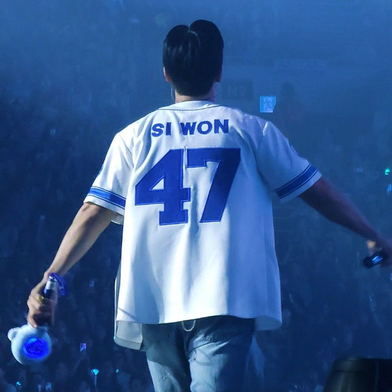 A moment captured by a fan of Choi Siwon