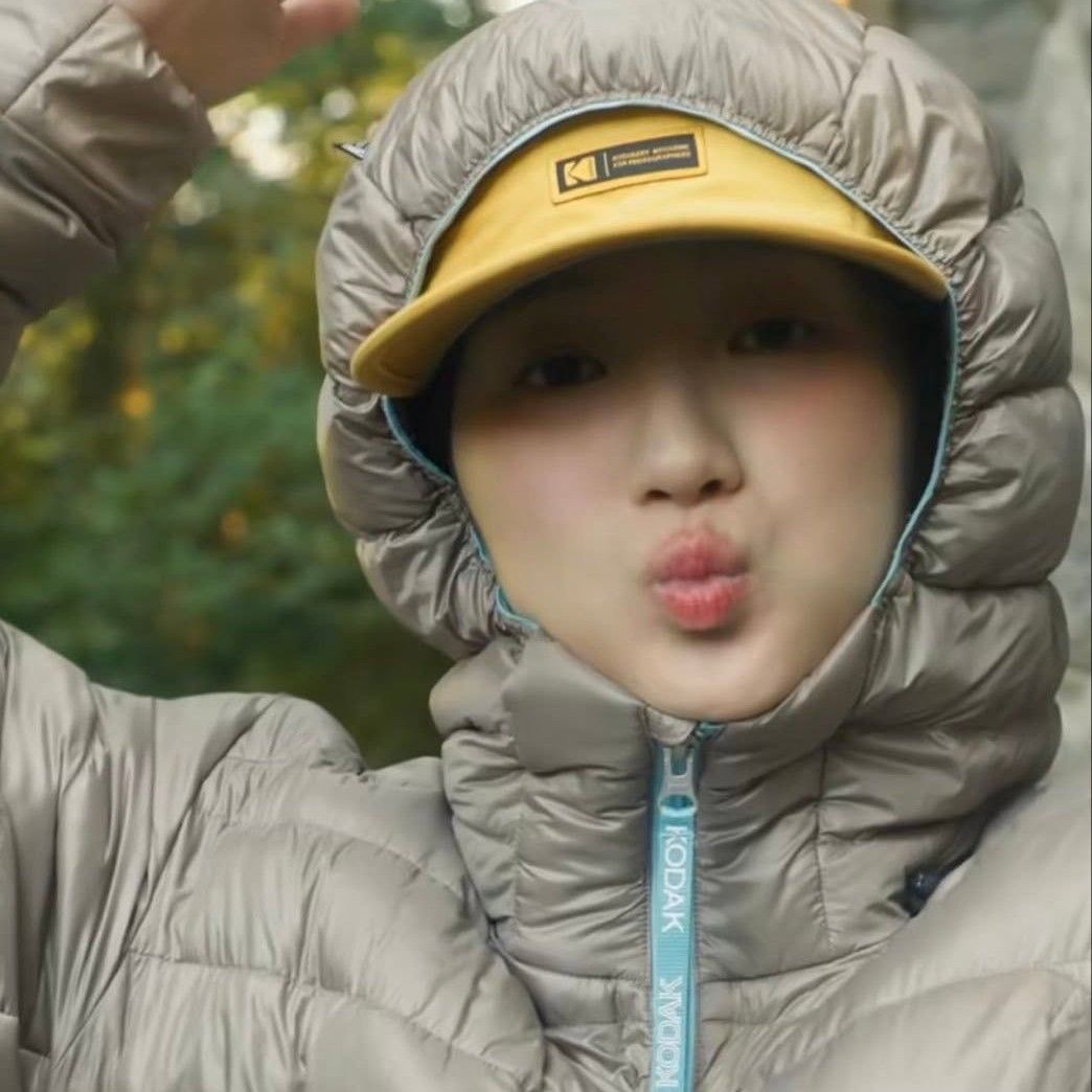 Momen yang diabadikan oleh penggemar Kim Hyeyoon