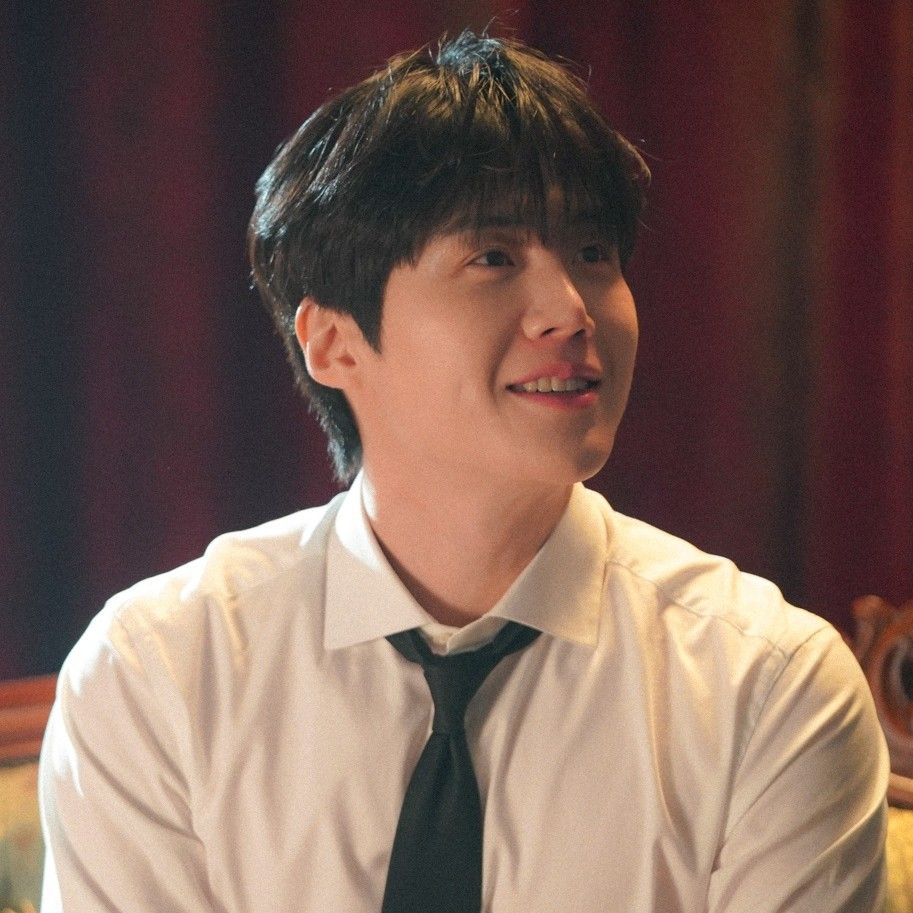 Behind-the-scenes cut of Kim Seonho