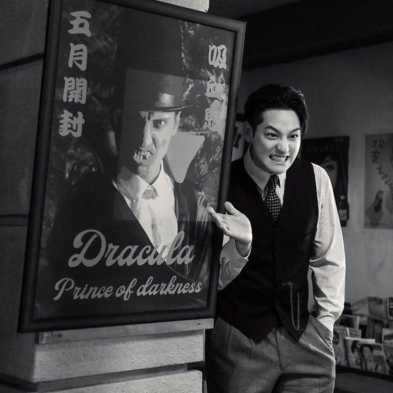 Behind-the-scenes cut of Kim Bum