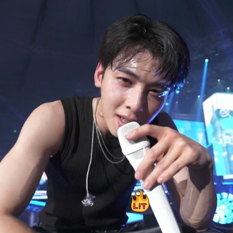 Foto terbaru dari Cha Eunwoo