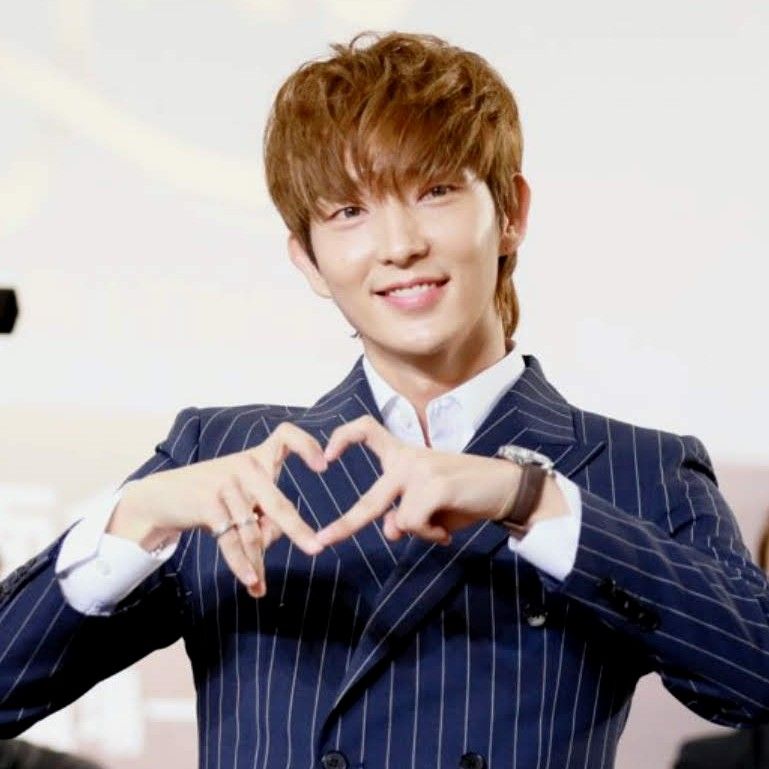 A moment captured by a fan of Lee Joongi