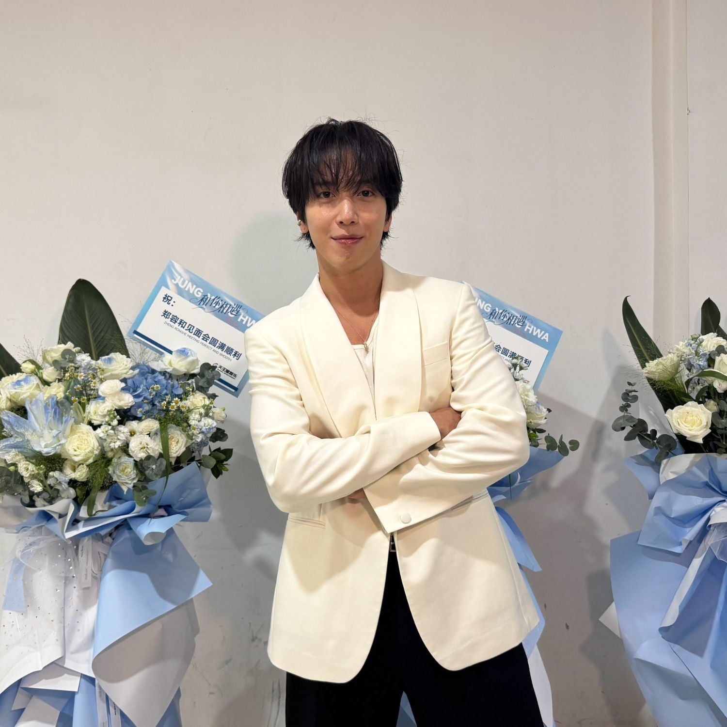 A moment captured by a fan of Jung Yonghwa