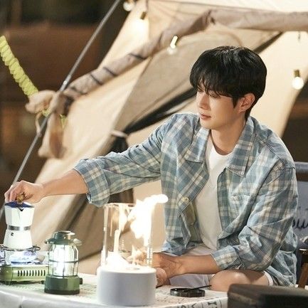Behind-the-scenes cut of Choi Wooshik
